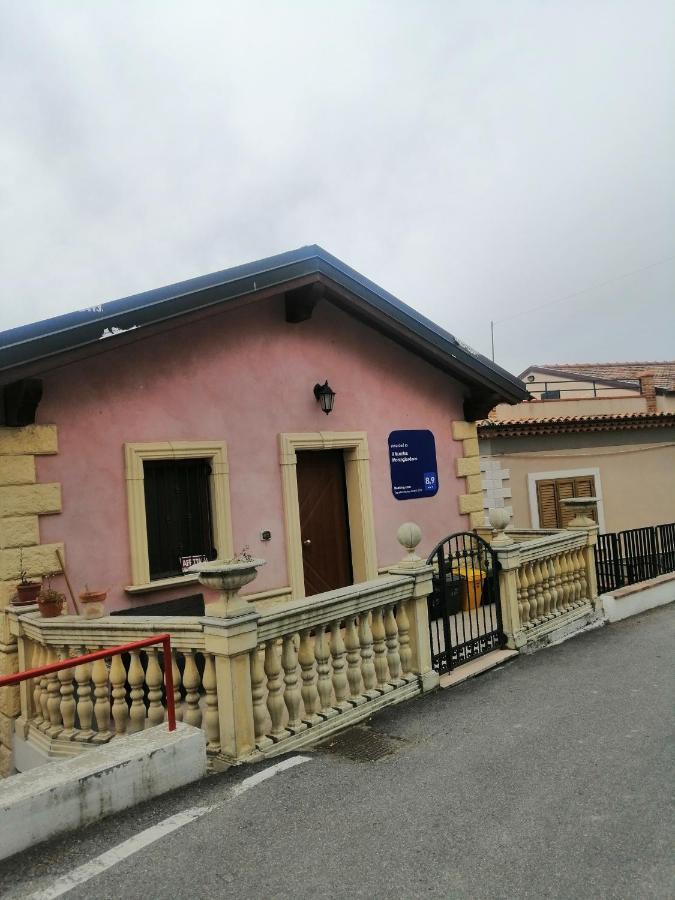 Il Murales Montegiordano Esterno foto